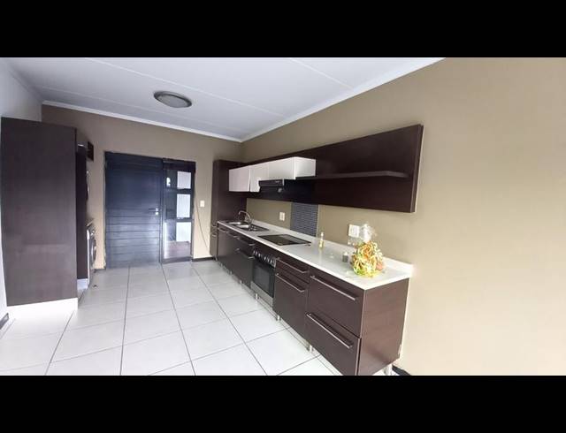 2 BEDROOM PROPERTY TO RENT IN GREENSTONE HILL